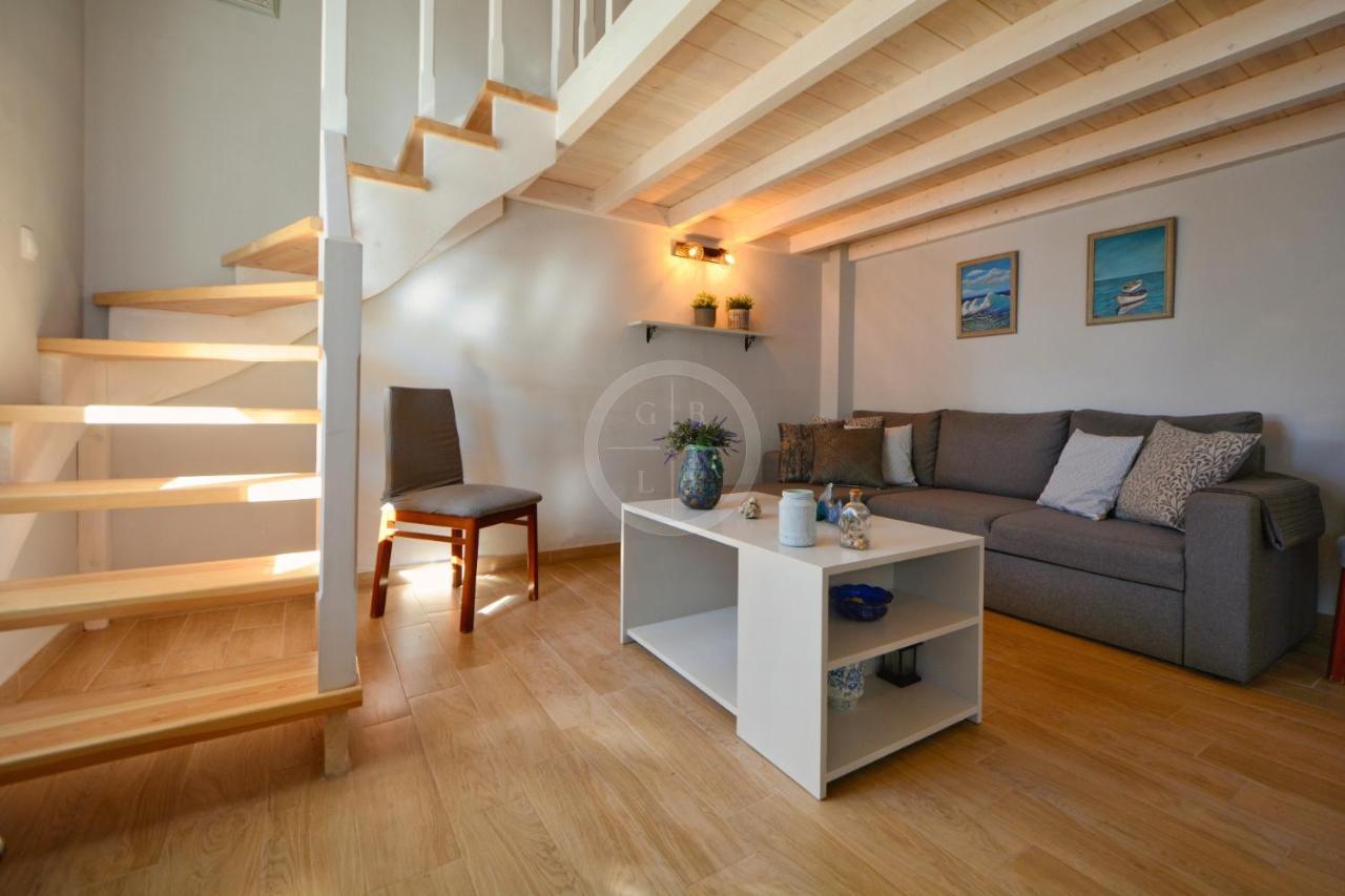 Ava Apartment *