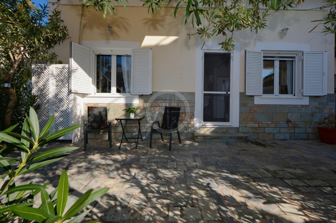 Ava Apartment
